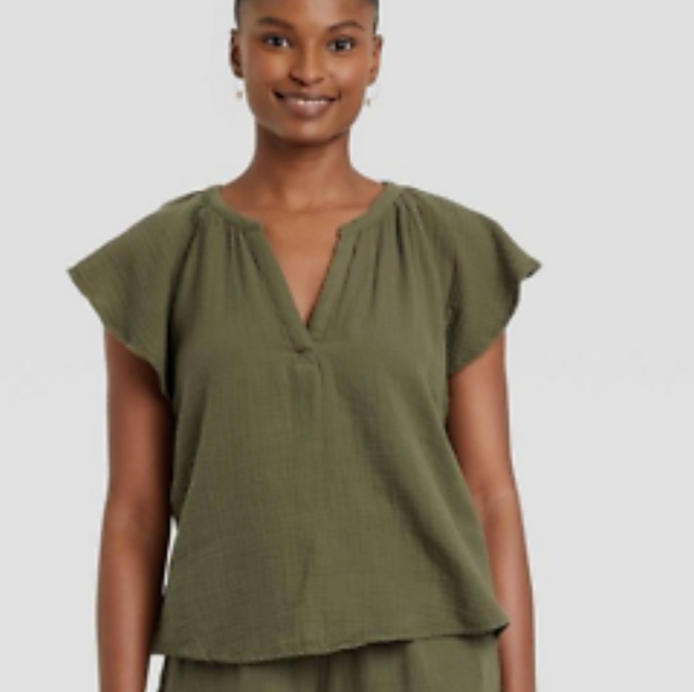NWT Lightweight Flutter Sleeve Top